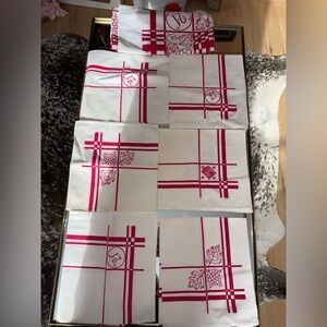 Vintage Red and White Plaid Table Cloth & Napkins Set